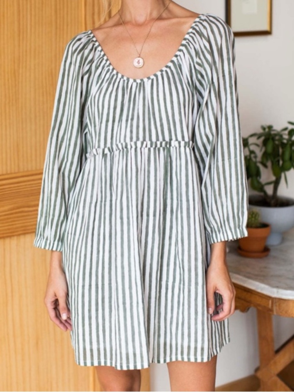 ⭐️India Collection Emerson Fry Jasmine Moss Green White Dress⭐️ - Picture 3 of 8